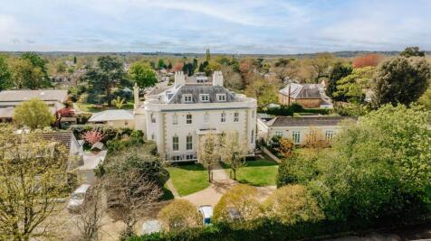 2 bedroom maisonette for sale