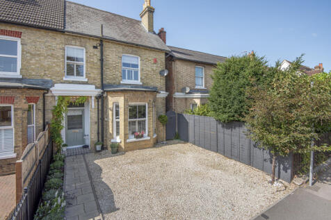 4 bedroom semi-detached house for sale