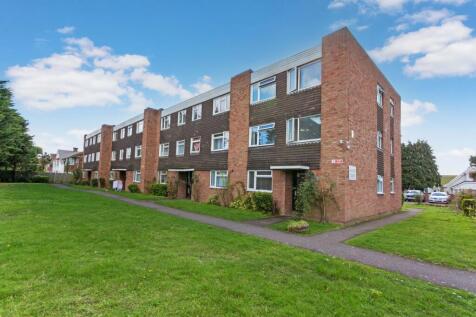 Malvern Court, Hill Rise, Langley SL3 1 bed ground floor flat for sale