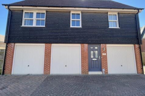 2 bedroom coach house for sale