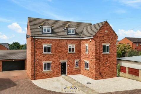 5 bedroom detached house for sale