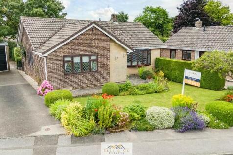 Hawthorne Avenue, Sheffield S25 2 bed detached bungalow for sale