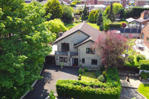 High Street, Sheffield S25 3 bed detached house for sale