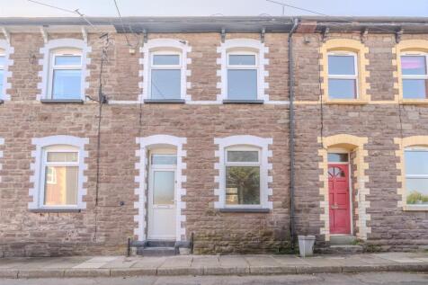 Park Street, Pontypool NP4 2 bed terraced house for sale