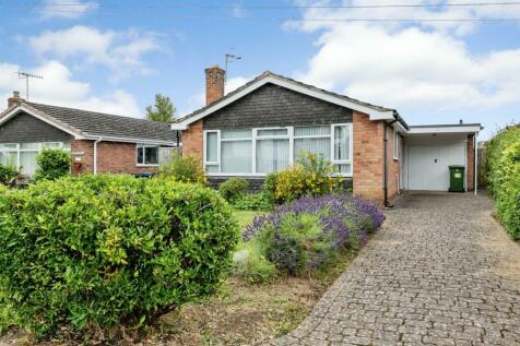 3 bedroom detached bungalow for sale