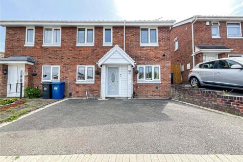 4 bedroom semi-detached house for sale