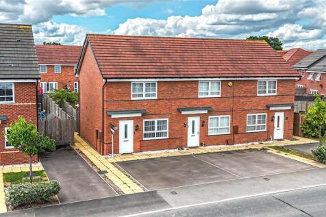 2 bedroom end of terrace house for sale