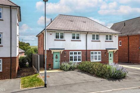 3 bedroom semi-detached house for sale