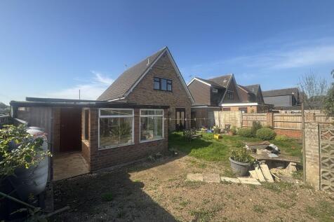 Needham Market, Suffolk 2 bed chalet for sale