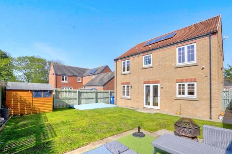 West Wood Drive, Middlesbrough, TS6 4 bed detached house for sale
