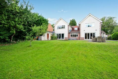 5 bedroom detached house for sale