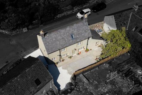 2 bedroom detached house for sale