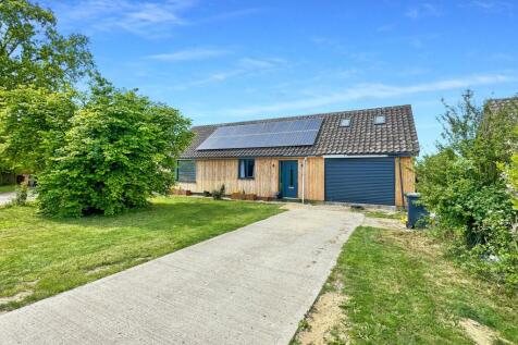 Debenham Road, Crowfield, IP6 5 bed detached bungalow for sale