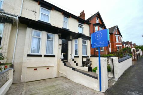 5 bedroom semi-detached house for sale