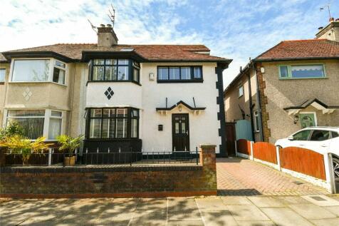 4 bedroom semi-detached house for sale