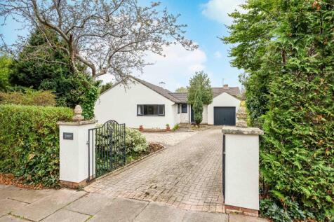 Cleevelands Avenue, Cheltenham... 4 bed bungalow for sale