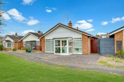 2 bedroom detached bungalow for sale