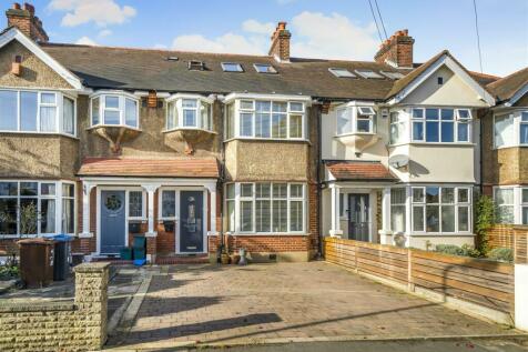 4 bedroom terraced house for sale