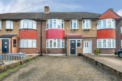Hillcross Avenue, Morden SM4 3 bed terraced house for sale