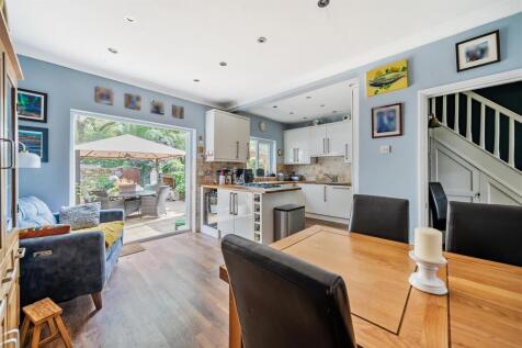 Cherrywood Lane, Morden SM4 4 bed terraced house for sale