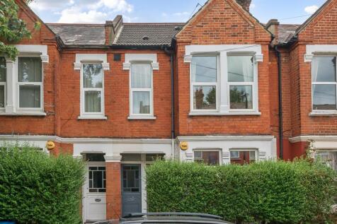 2 bedroom maisonette for sale