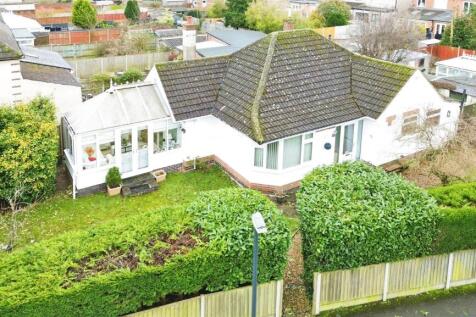 2 bedroom detached bungalow for sale