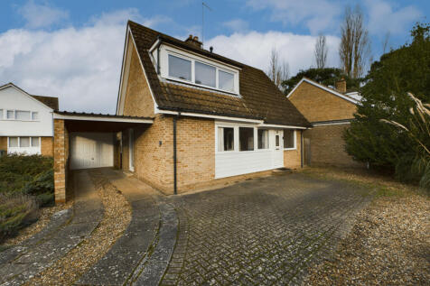 3 bedroom chalet for sale