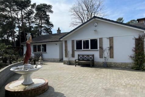 4 bedroom bungalow for sale