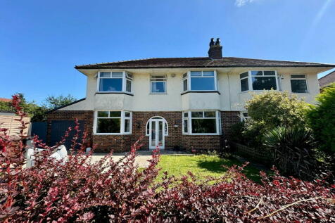 4 bedroom semi-detached house for sale