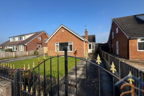 Seacroft Crescent, Southport, PR9 9FR 3 bed detached bungalow for sale