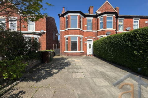 Chestnut Street, Southport... 2 bed semi