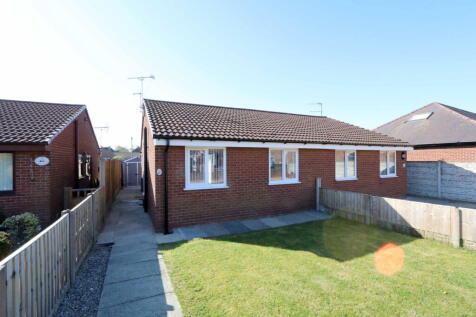 2 bedroom semi-detached bungalow for sale