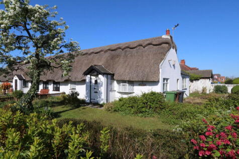 Marshside Road, Southport PR9 2 bed cottage for sale