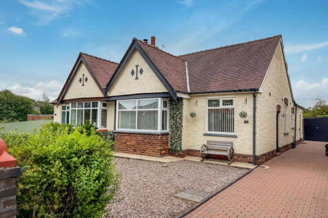 3 bedroom semi-detached bungalow for sale
