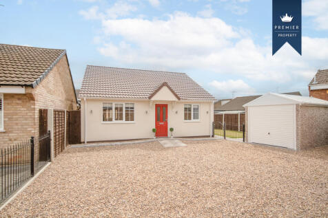 2 bedroom detached bungalow for sale