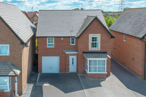 4 bedroom detached house for sale