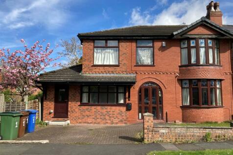 5 bedroom semi-detached house for sale