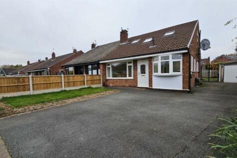 4 bedroom semi-detached bungalow for sale