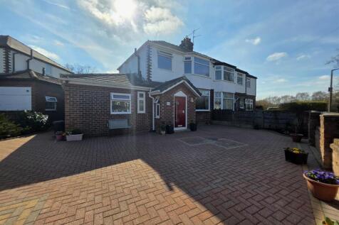 3 bedroom semi-detached house for sale