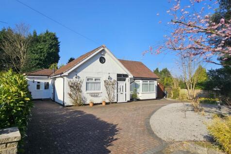 4 bedroom detached bungalow for sale