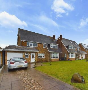 Weald Close, Bromley BR2 4 bed detached house for sale