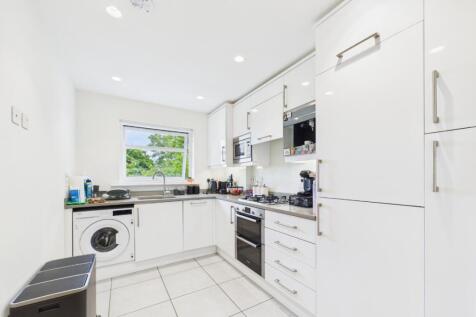 Warwick Court, Bromley BR2 1 bed apartment for sale