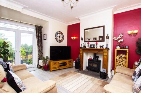 Hazel Avenue, Clayton Le Moors 2 bed bungalow for sale