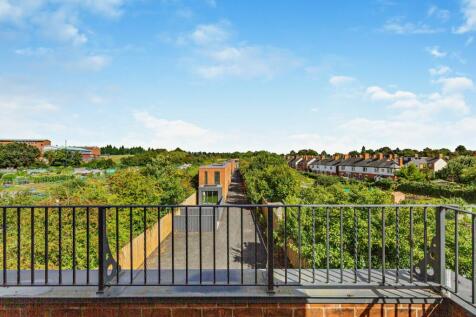 Washford Road, Shrewsbury, Shropshire 4 bed semi