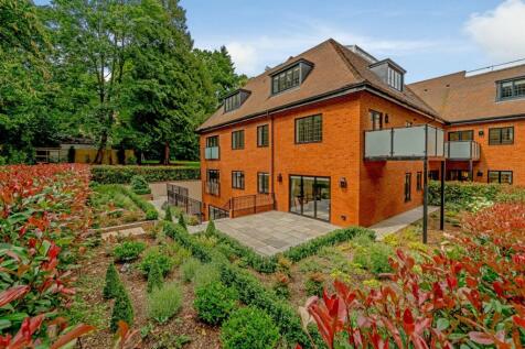 Birchcroft, Brockenhurst Road, Ascot... 3 bed flat for sale