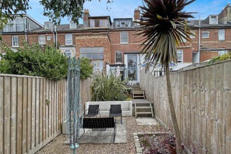 4 bedroom town house for sale