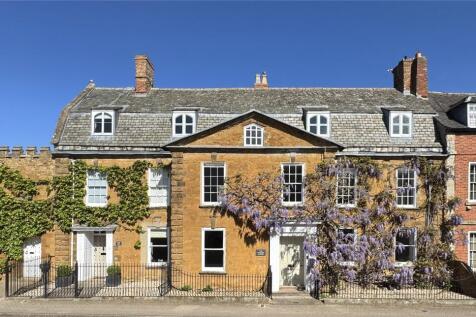 6 bedroom house for sale