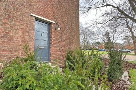 1 bedroom terraced house for sale