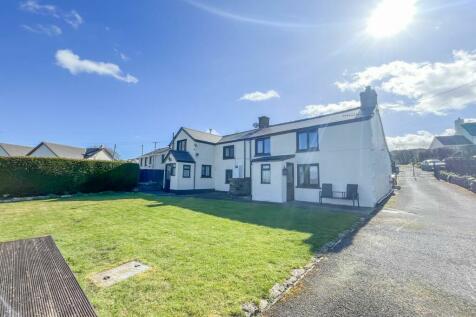 5 bedroom semi-detached house for sale