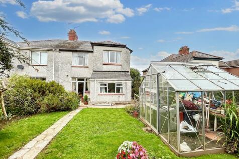 4 bedroom semi-detached house for sale